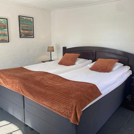 Husargardens Bed & Breakfast Sjöbo 外观 照片